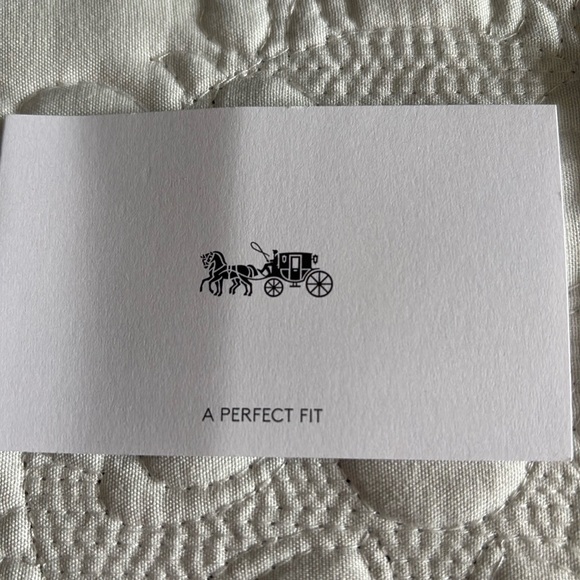 Coach Sierra Satchel Black with Gold Hardware alike New Condition - Picture 6 of 16